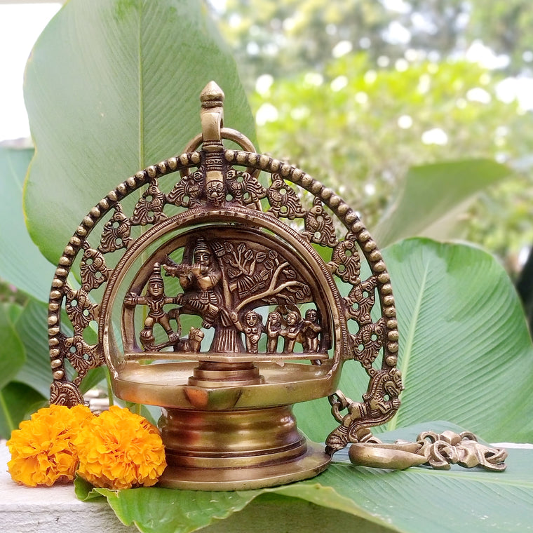 Traditional Gaja Krishna Vilakku Brass Lamp With Mythical Yalis. Height 83 cm x Width 26 cm
