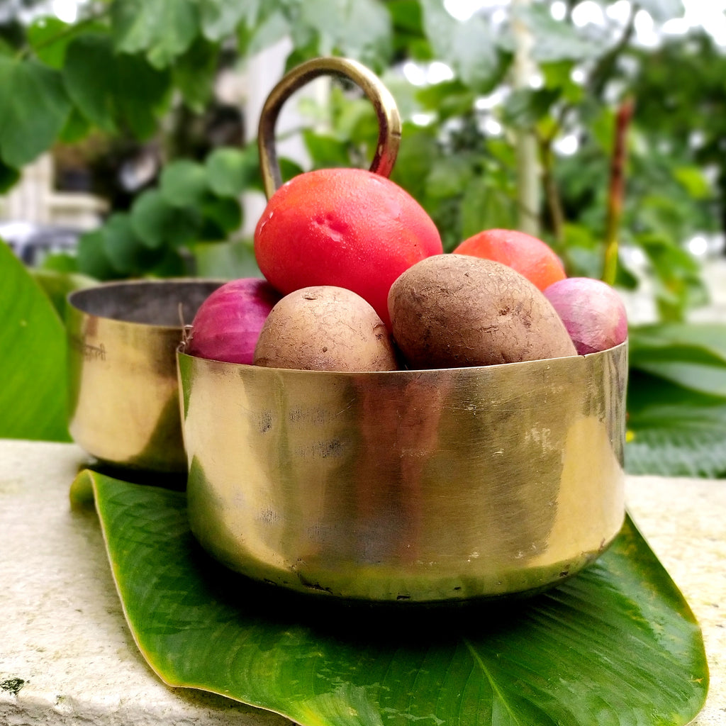 Naalu Poriyal Pathirum - Traditional 2 In 1 Large Brass Serving Vessel With Handle. Height 20 cm x Diameter 16 cm