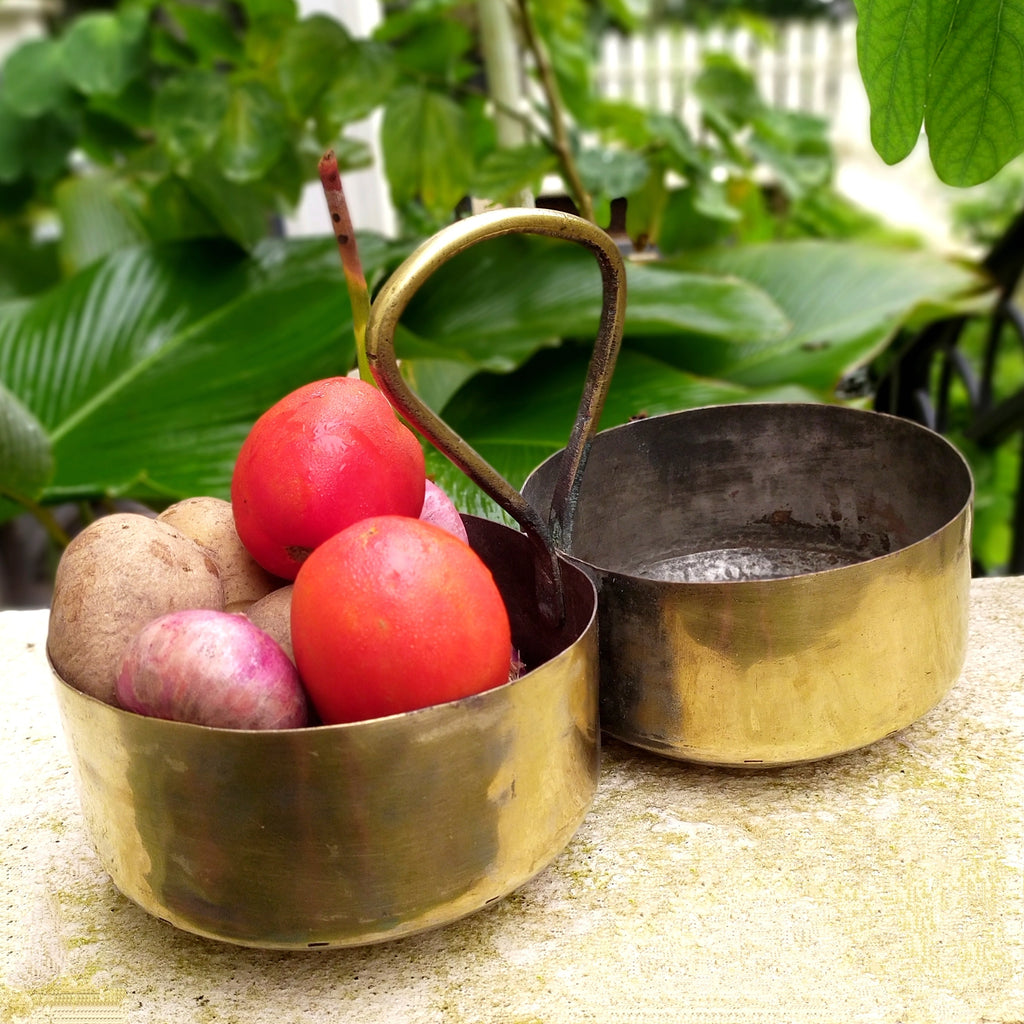 Naalu Poriyal Pathirum - Traditional 2 In 1 Large Brass Serving Vessel With Handle. Height 20 cm x Diameter 16 cm