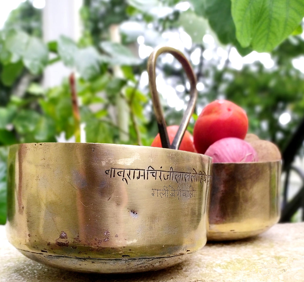 Naalu Poriyal Pathirum - Traditional 2 In 1 Large Brass Serving Vessel With Handle. Height 20 cm x Diameter 16 cm