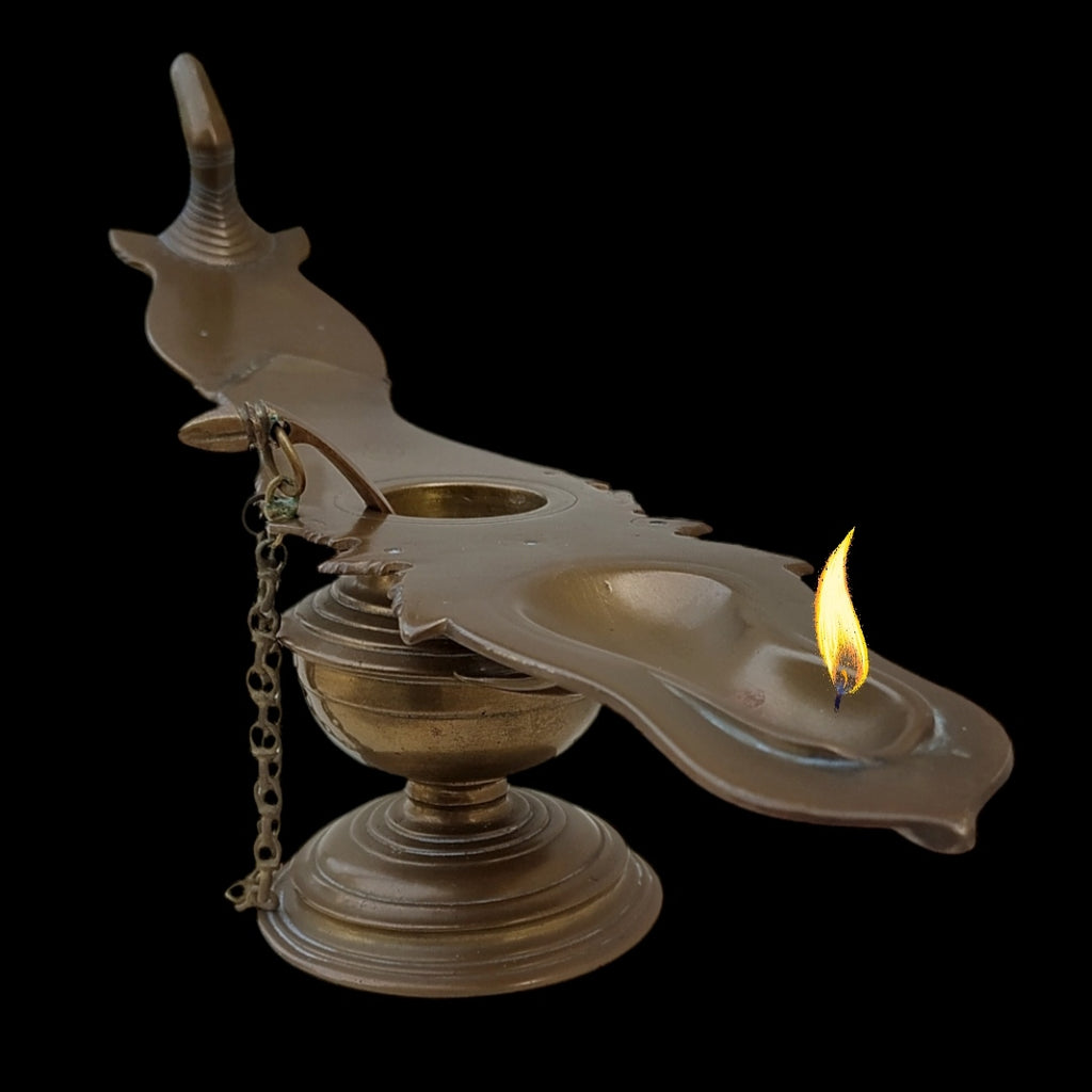 Changalavottom - Heritage Oil Lamp Of Kerala With A Brass Spoon. Length 40 cm