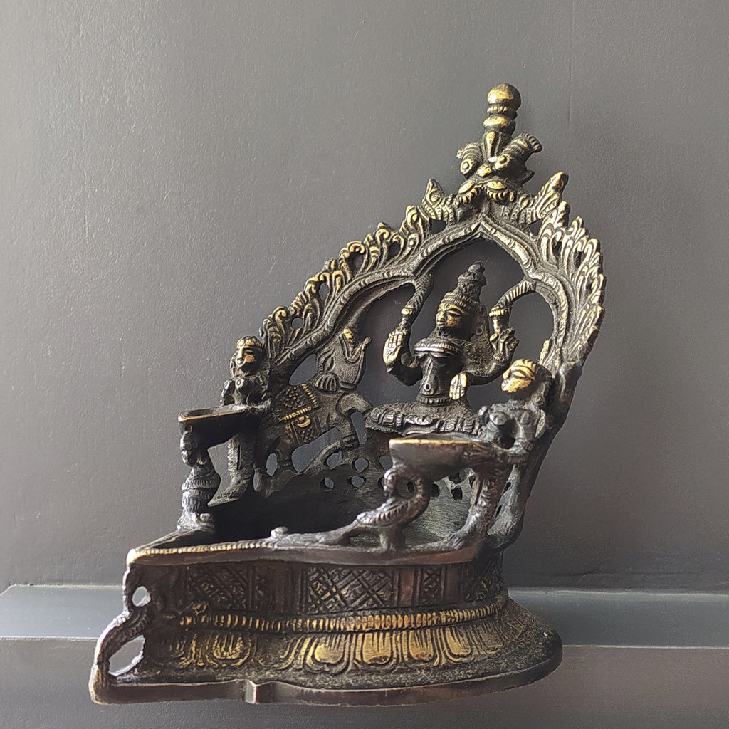 Vintage Kamatchi Vilakku - Divine Brass Oil Lamp Of Lakshmi - Goddess Of Wealth. Height 16 cm x Width 13 cm