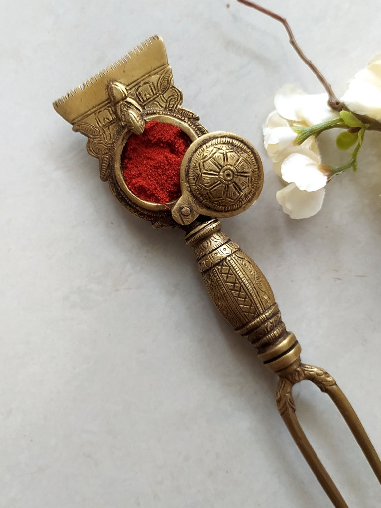 Vintage Brass Surma Dani or Sindhoor Holder With Ornate Engraving. Length 26 cm x Width 5 cm
