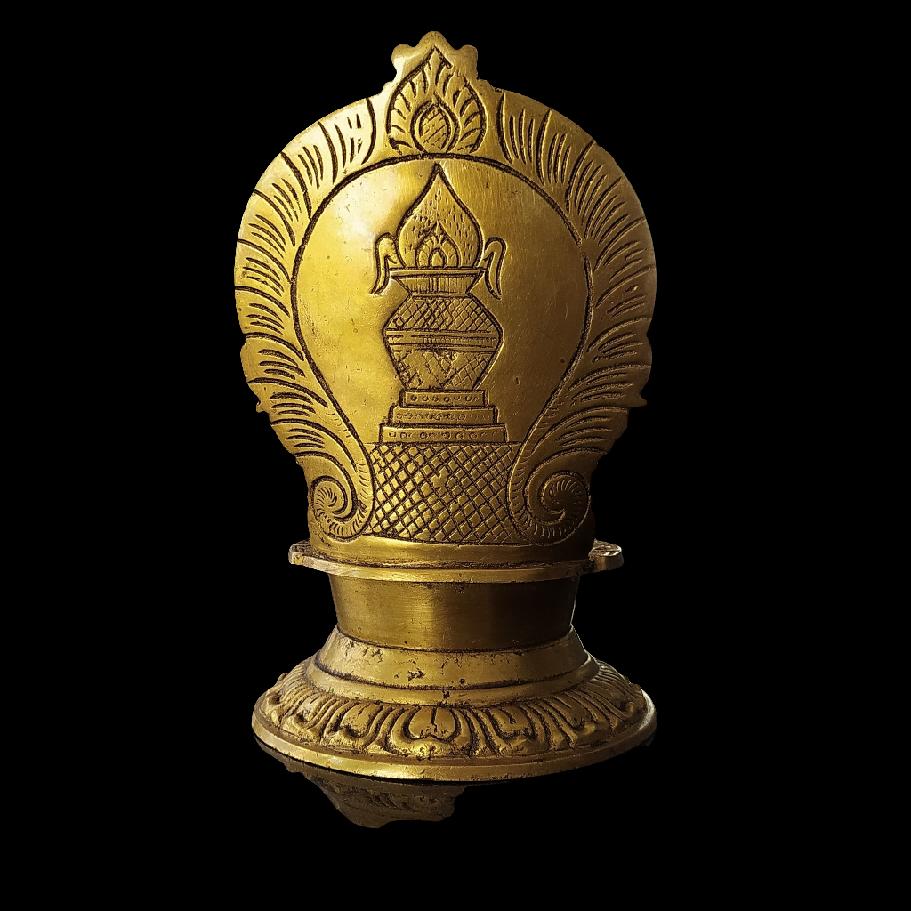 Divine Lakshmi Vilakku - Traditional Brass Oil Lamp From South India. Ht 21 cm x W 13.5 cm x L 15.5 cm