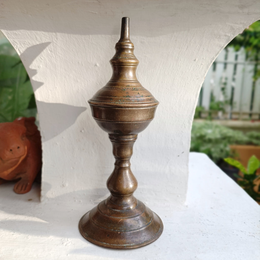 Traditional Brass Oil & Wick Lamp. Height 27 cm x Diameter 11 cm