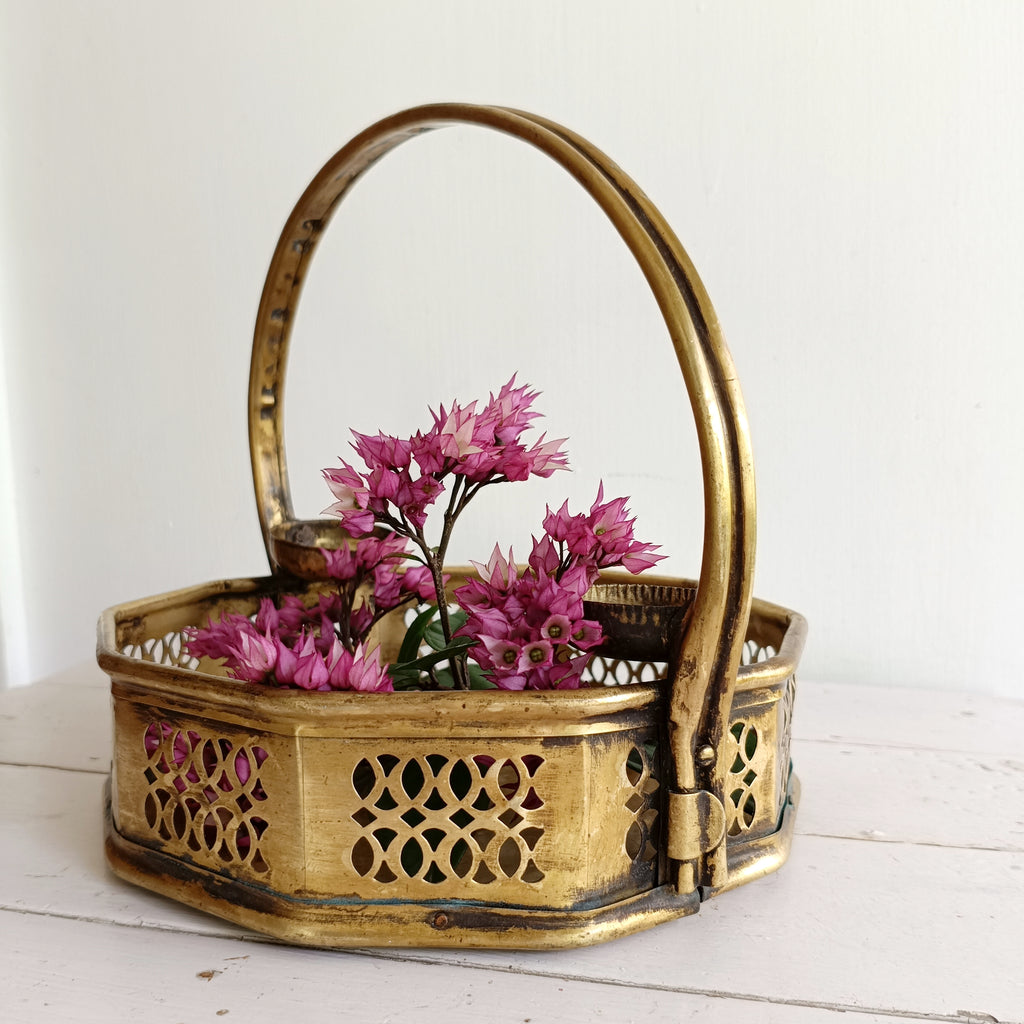 Poola Sajja - Traditional Vintage Brass Flower Basket - Length 22 cm x W 22 cm x Ht 22 cm