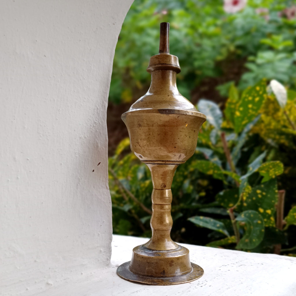 Vintage Brass Oil & Wick Lamp. Height 20 cm x Diameter 7 cm
