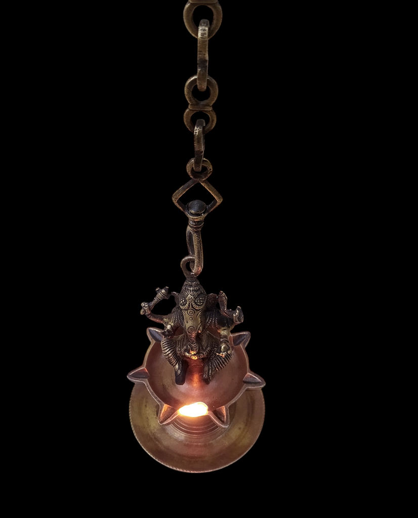 Divine Ganesha Vilakku - Vintage Brass Oil Lamp From South India. Length 76 cm x Diameter 13 cm