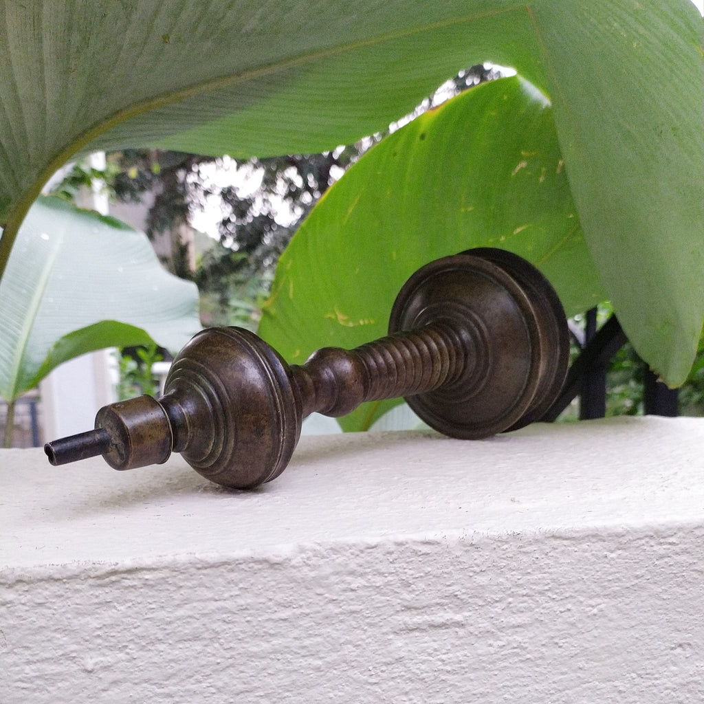 Vintage Brass Oil & Wick Lamp. Height 28 cm x Diameter 11.5 cm