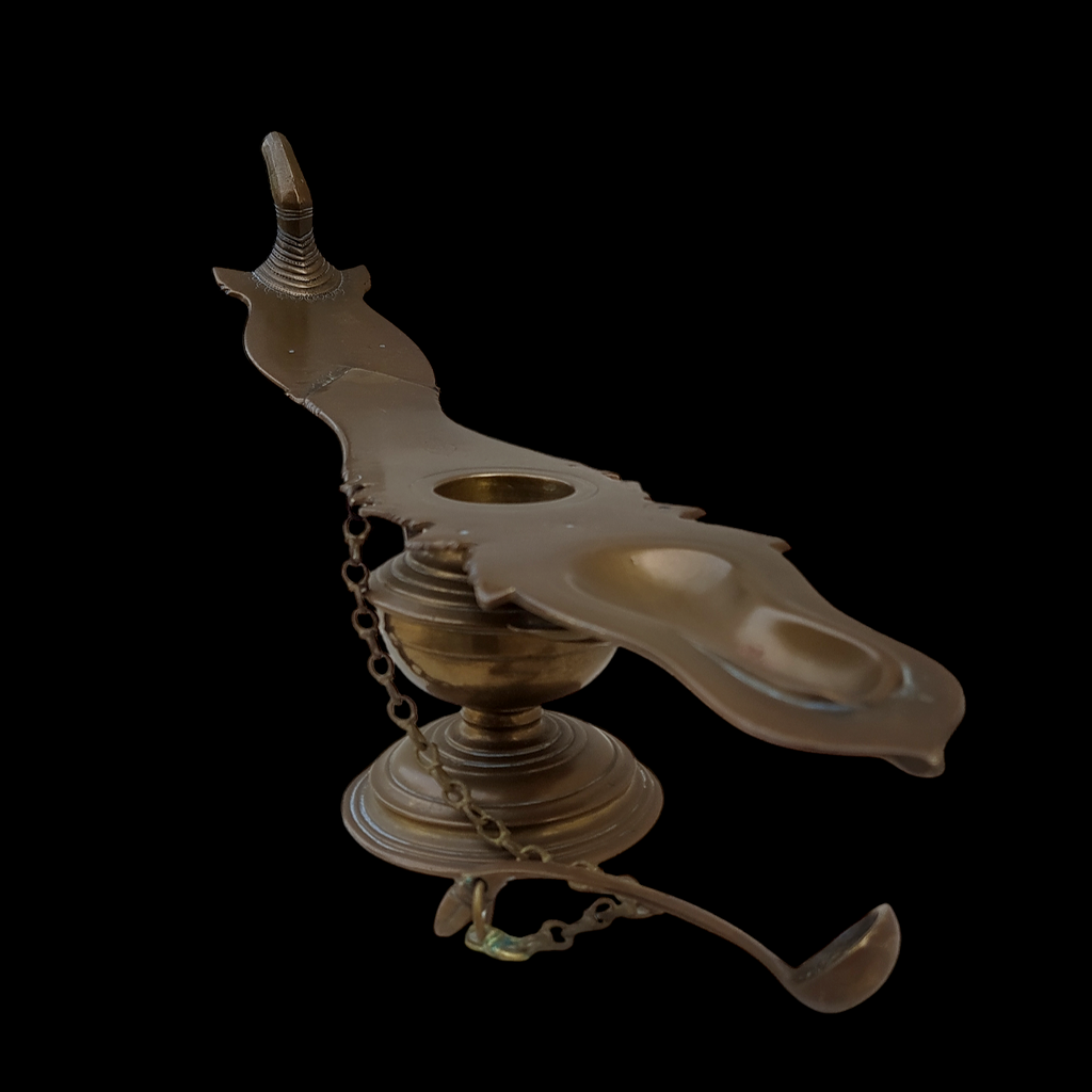 Changalavottom - Heritage Oil Lamp Of Kerala With A Brass Spoon. Length 40 cm