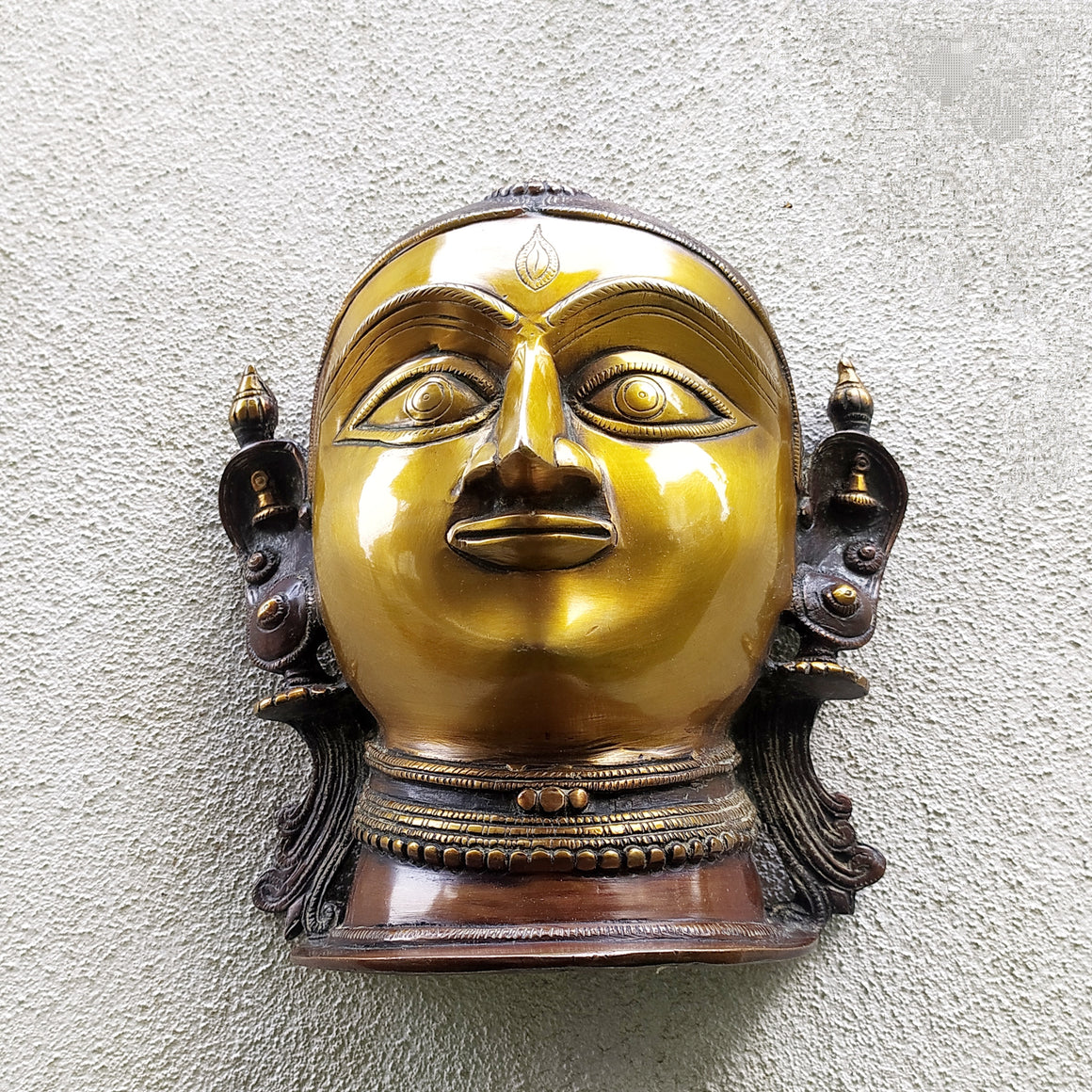 Majestic Brass Bust of Gangaur Gauri - Indian Goddess of Fertility, Love & Devotion . H 28 cm x W 24 cm x D 14 cm