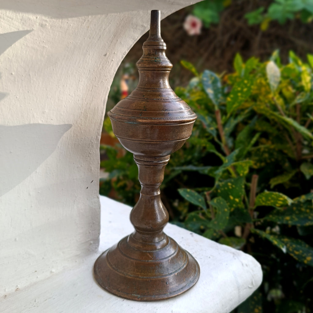 Traditional Brass Oil & Wick Lamp. Height 27 cm x Diameter 11 cm