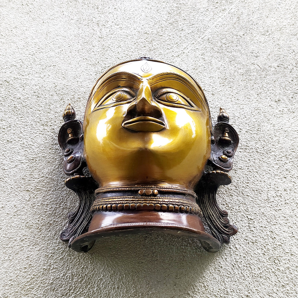 Majestic Brass Bust of Gangaur Gauri - Indian Goddess of Fertility, Love & Devotion . H 28 cm x W 24 cm x D 14 cm