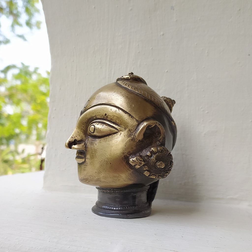 Vintage Brass Bust of Gangaur Gauri - Goddess of Fertility, Love & Devotion . H 11 cm x W 11 cm