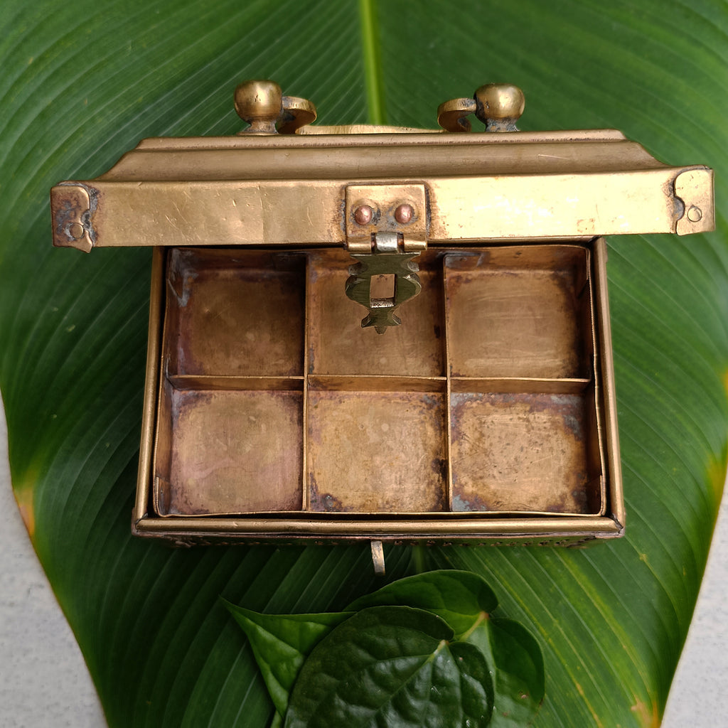 Traditional Brass Paan Dan | Betel Nut Box With 7 Compartments. Length 17 cm