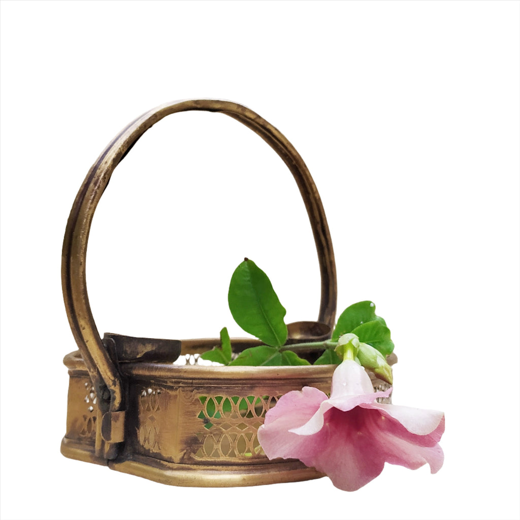 Poola Sajja - Vintage Brass Flower Basket - L 23 cm x W 21 cm x Ht 23 cm