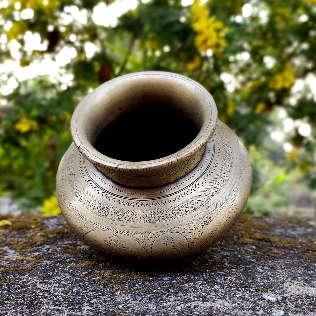 Vintage Brass Lota, Drinking Water Vessel Engraved With Floral Motifs. Height 12 cm x Diameter 9 cm