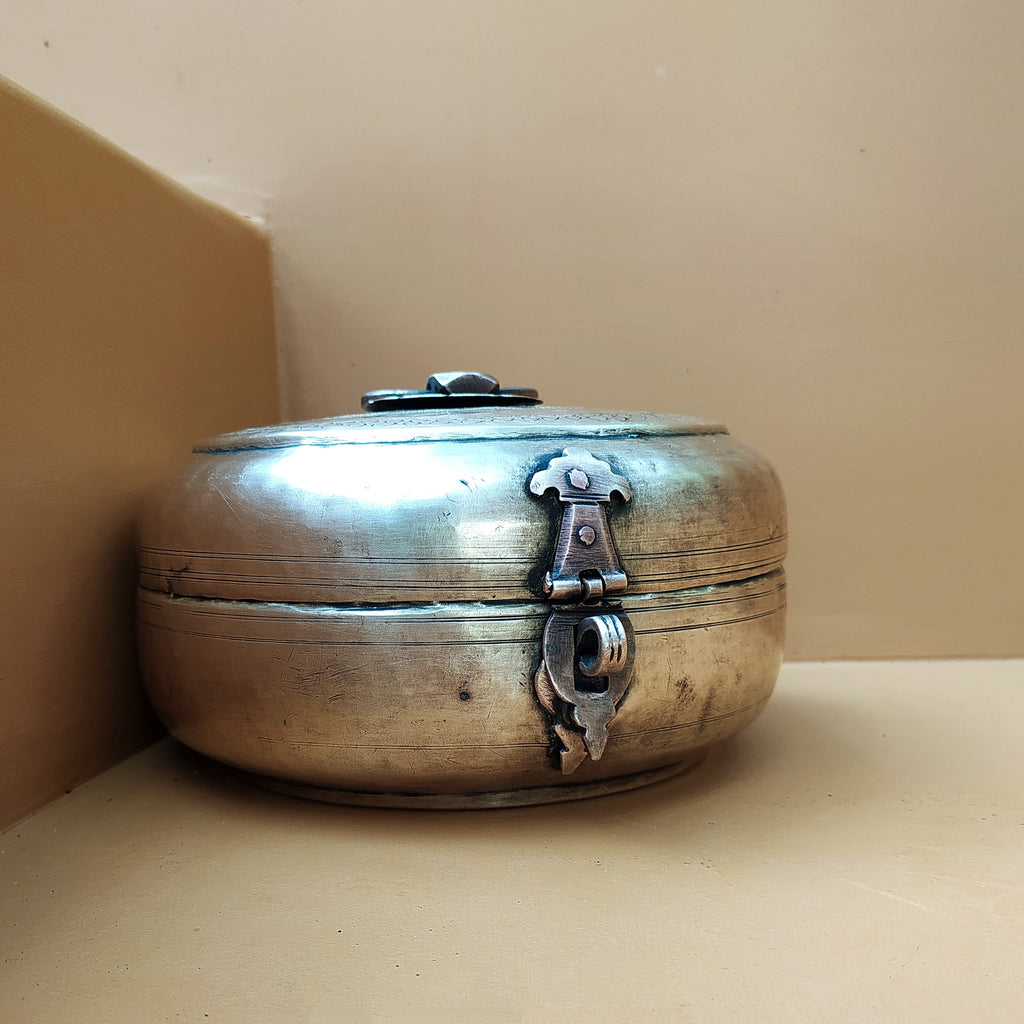 Traditional Brass Chappati Dabba | Bread Box From Northern India - Diameter 20 cm x Ht 10 cms