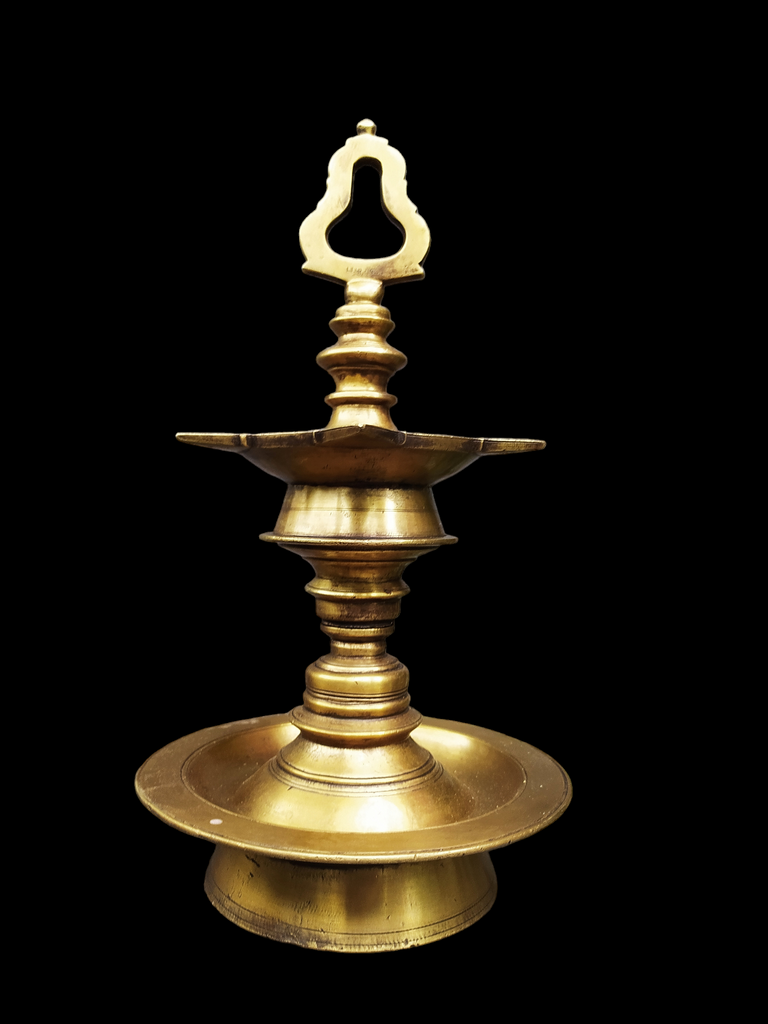 Traditional Kerala Brass Oil Lamp. Height 32 cm x Diameter 18 cm