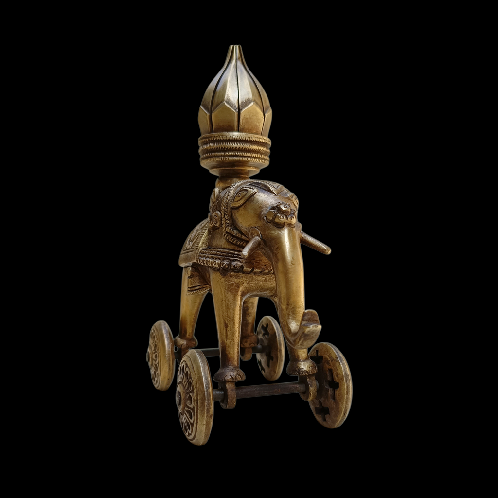 Majestic Brass Elephant On Wheels With A 16 Petals Lotus Lamp. L 16.5 cm x Ht 21 cm x W 8.5 cm (Copy)