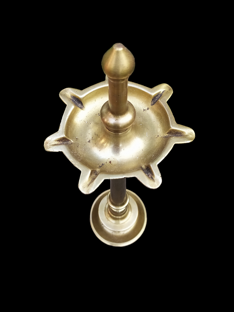 Traditional Brass Oil Lamp | Vilakku With 7 Grooves & Chain. Height 52 cm x Diameter 14 cm