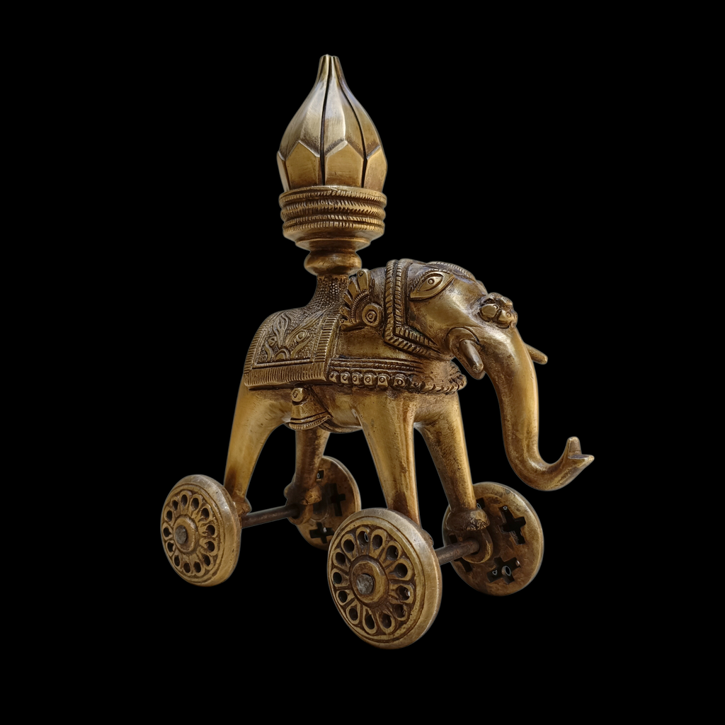 Majestic Brass Elephant On Wheels With A 16 Petals Lotus Lamp. L 16.5 cm x Ht 21 cm x W 8.5 cm (Copy)