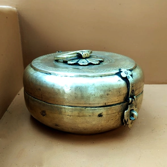 Traditional Brass Chappati Dabba | Bread Box From Northern India - Diameter 22 cm x Ht 11 cms