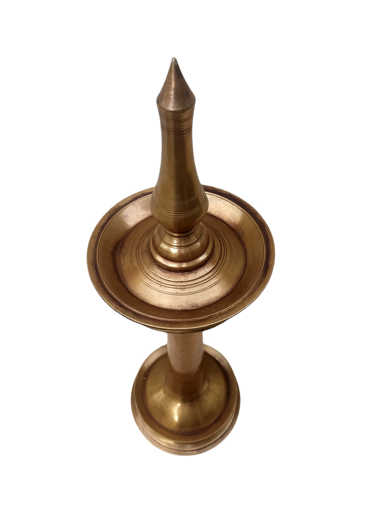 Nilavilakku - Traditional Kerala Brass Oil Lamp. Height 51 cm x Diameter 16.5 cm