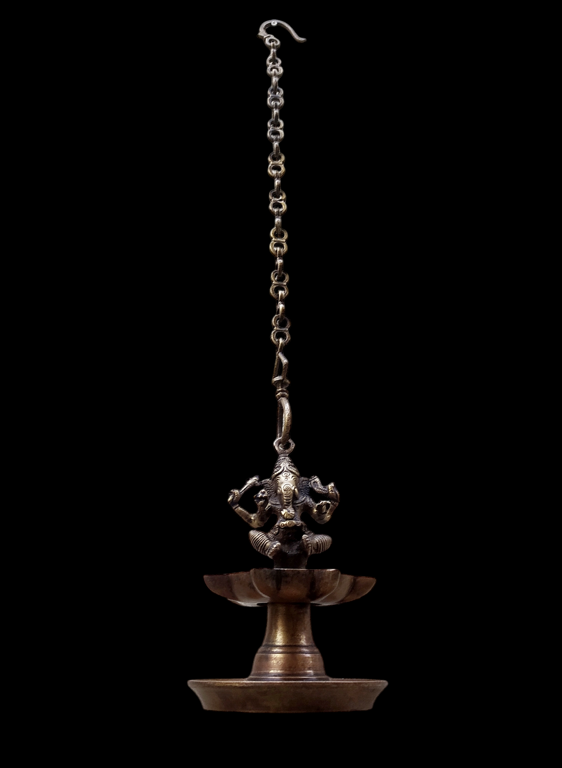 Divine Ganesha Vilakku - Vintage Brass Oil Lamp From South India. Length 76 cm x Diameter 13 cm