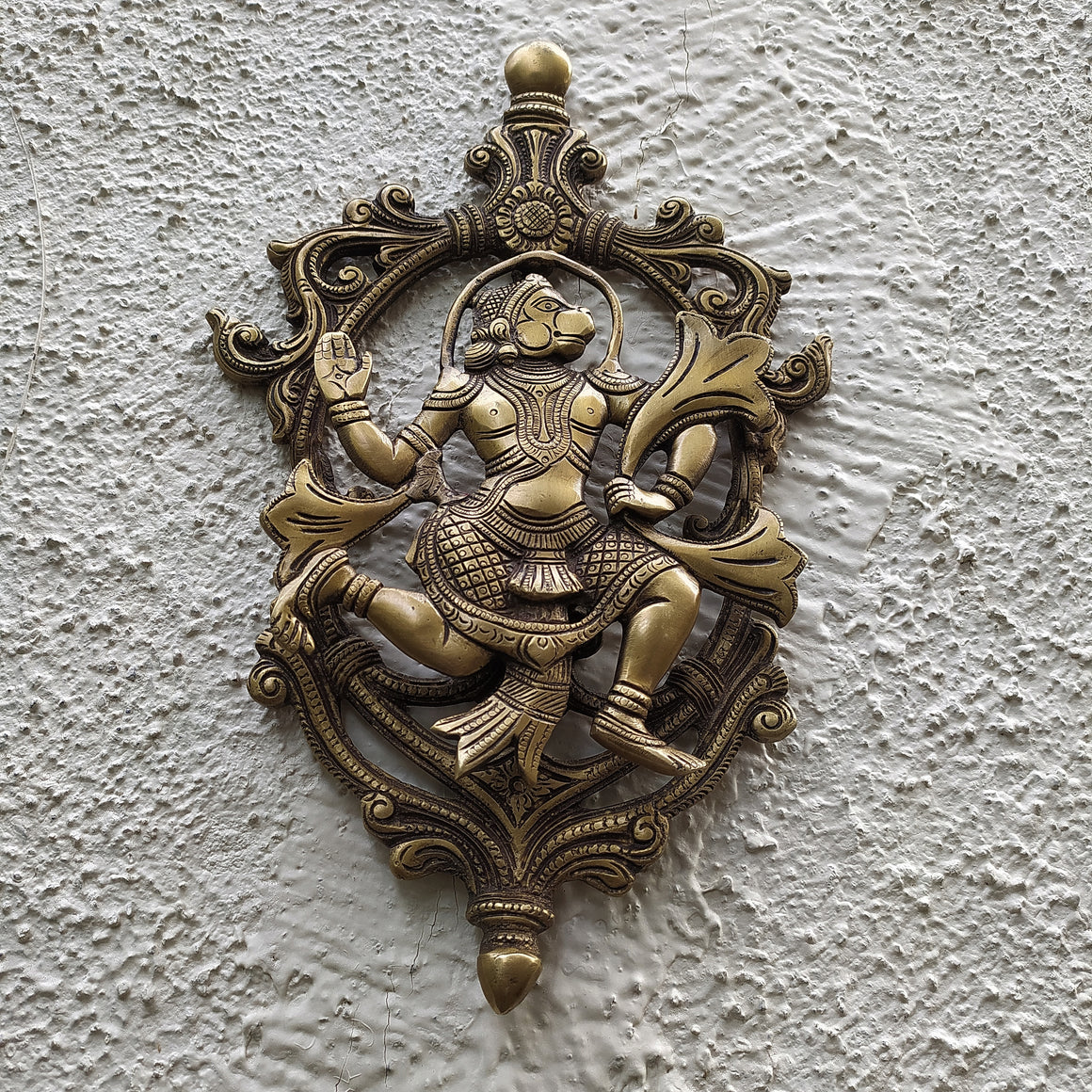 Majestic Handcrafted Brass Plaque of Hindu Diety Hanuman. Height 34 cm x Width 21 cm