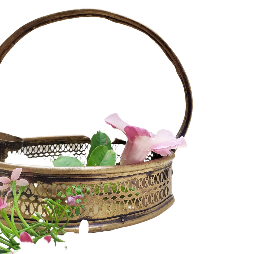 Poola Sajja - Vintage Brass Flower Basket - L 23 cm x W 21 cm x Ht 23 cm