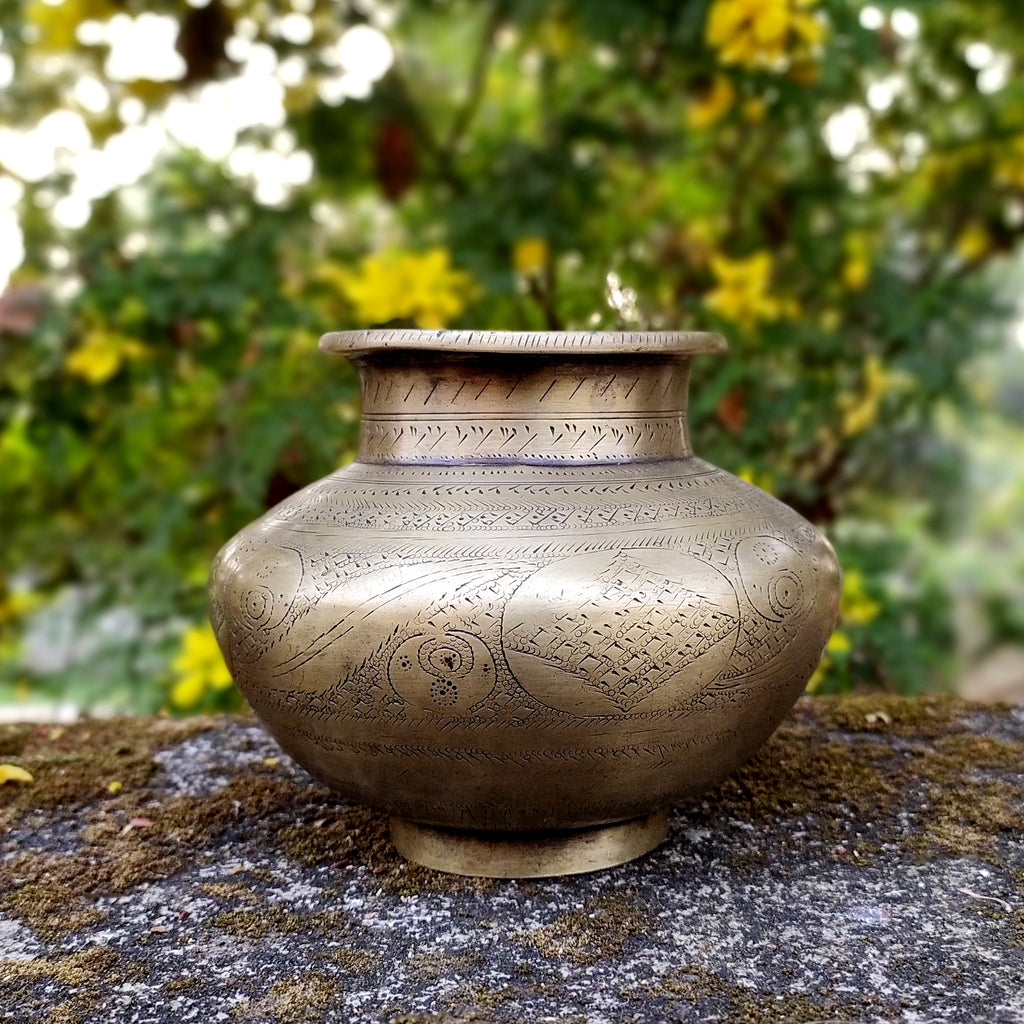Vintage Brass Lota, Drinking Water Vessel Engraved With Floral Motifs. Height 12 cm x Diameter 9 cm