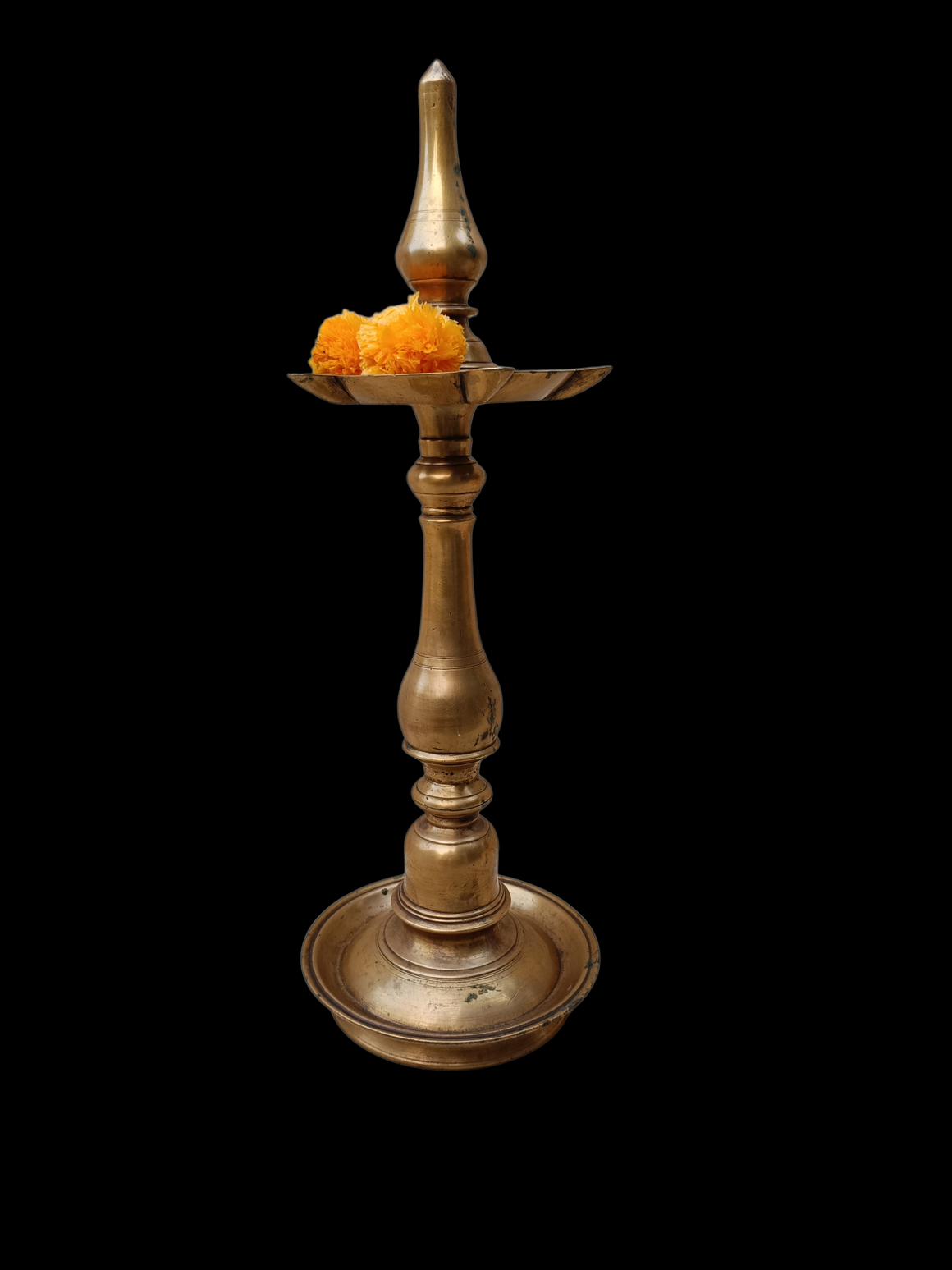 Traditional Vintage Brass Oil Lamp | Vilakku For Puja Room. Height 57 cm x Diameter 18 cm