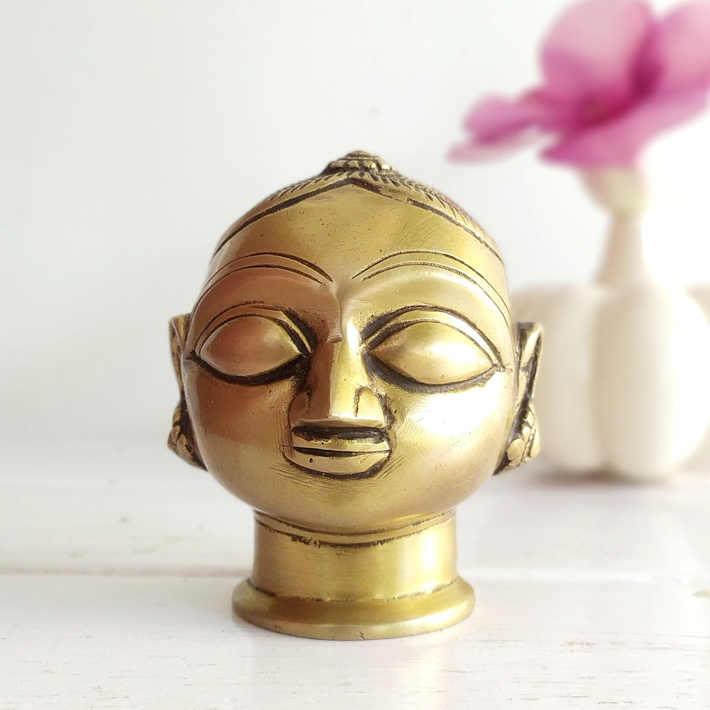 Vintage Brass Bust of Gangaur Gauri - Goddess of Fertility, Love & Devotion. H 10.5 cm x W 8.5 cm