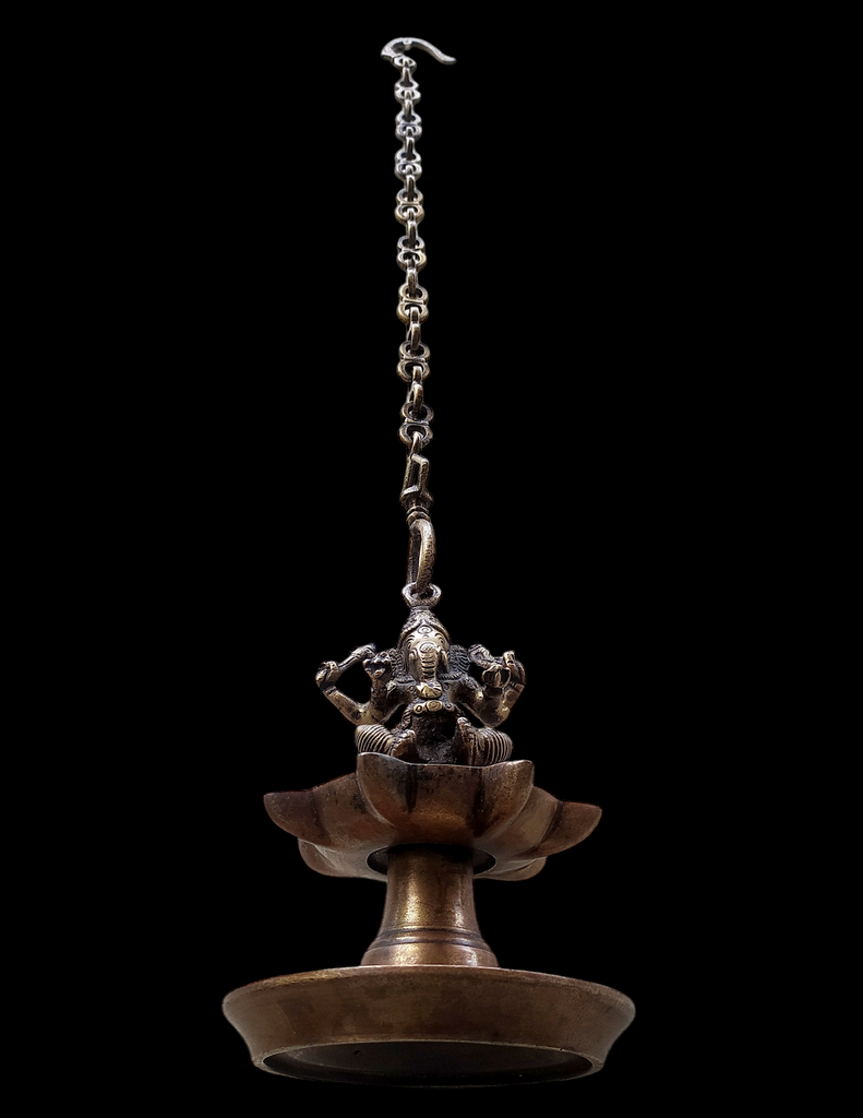 Divine Ganesha Vilakku - Vintage Brass Oil Lamp From South India. Length 76 cm x Diameter 13 cm