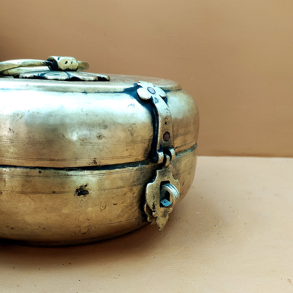 Traditional Brass Chappati Dabba | Bread Box From Northern India - Diameter 22 cm x Ht 11 cms