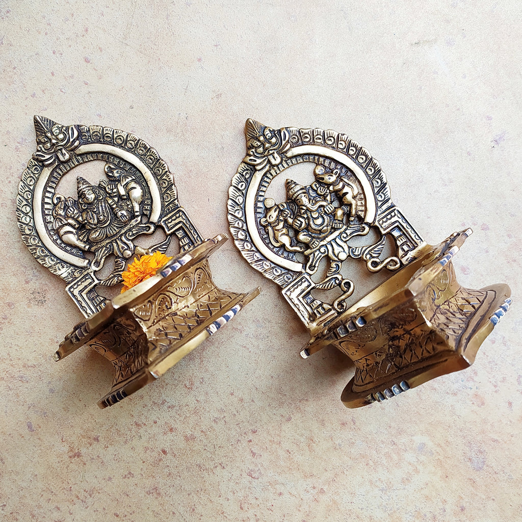 Magnificent Pair of Ganesha & Lakshmi Brass Oil Vilakkus | Diyas. H 18 cm x L 15 cm x W 12 cm