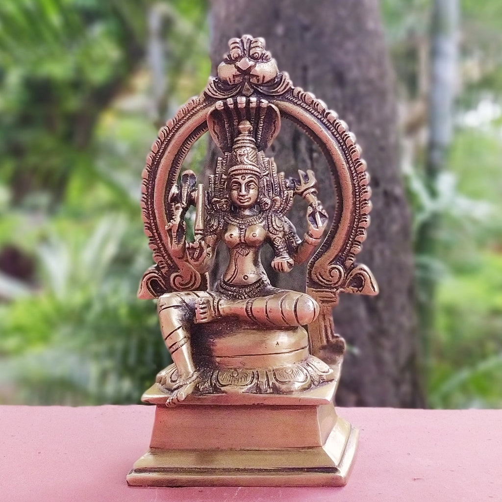 Vintage Brass Sculpture Of Parvati - Goddess of Fertility, Love & Devotion. Ht 17 cm x W 10 cm
