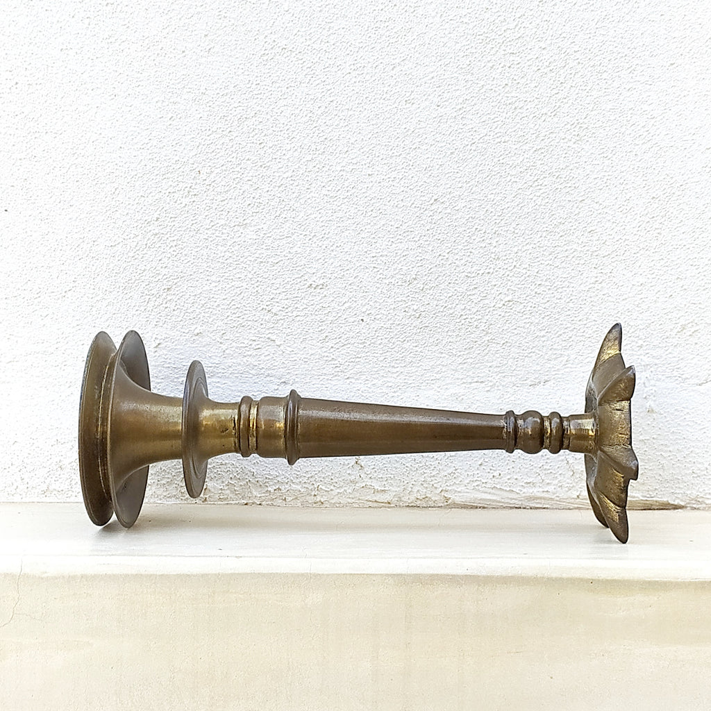 Traditional Vintage Brass Oil Vilakku Oil Lamp With 7 Wick Holders, Ht 32 cm x Dia 12 cm