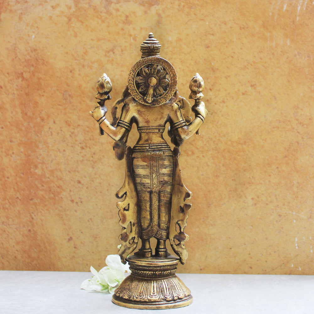Majestic Brass Sculpture of Lakshmi - Goddess Of Wealth & Prosperity.  Ht 32 cm x Width 15 cm