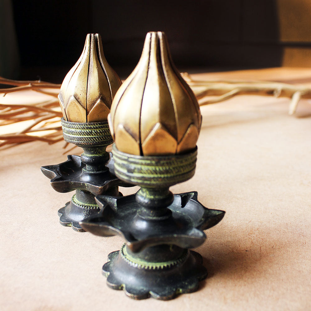 Set Of 2 Vintage Lotus Oil Lamps With 16 Lotus Petals & 8 Oil Diyas - H 12 cm x W 8 cm - theindianweave