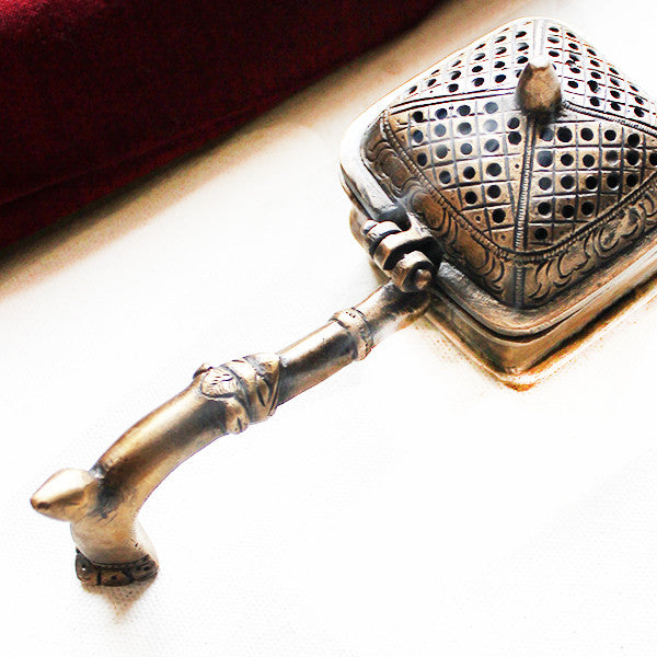 Vintage Brass Incense Burner with Handle - 16 cm x 7 cm x 8 cm - theindianweave