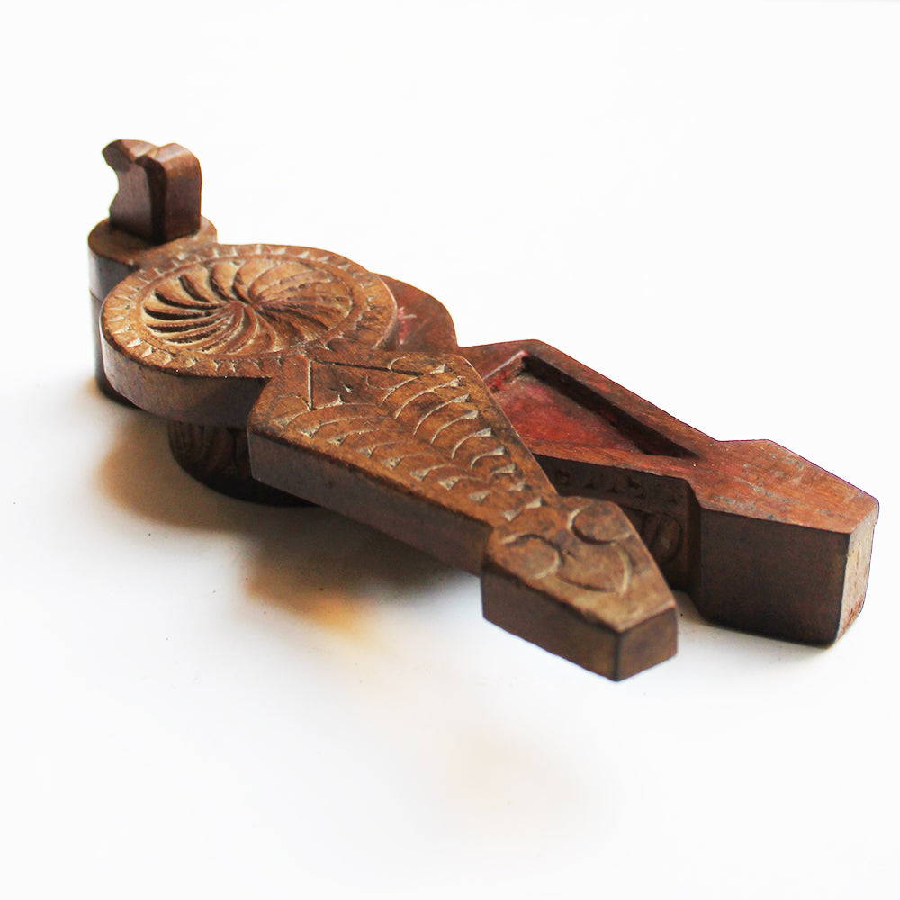 Peacock Shaped Wooden Tikka | Vermillion Box With Floral Engraving. L 21  x W 7  x H 7 cm